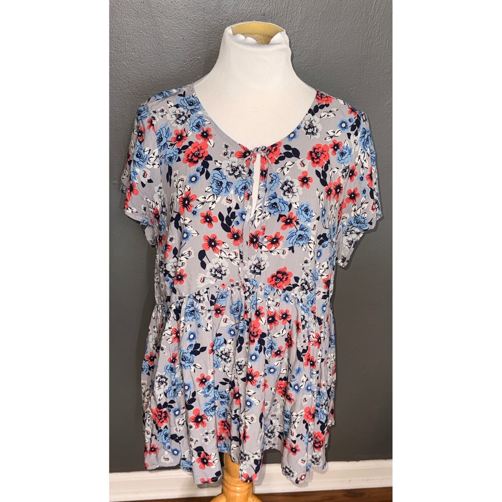 Torrid Floral Babydoll Top Grey Blue Coral Keyhole Tie Plus Size 2 Short Sleeve